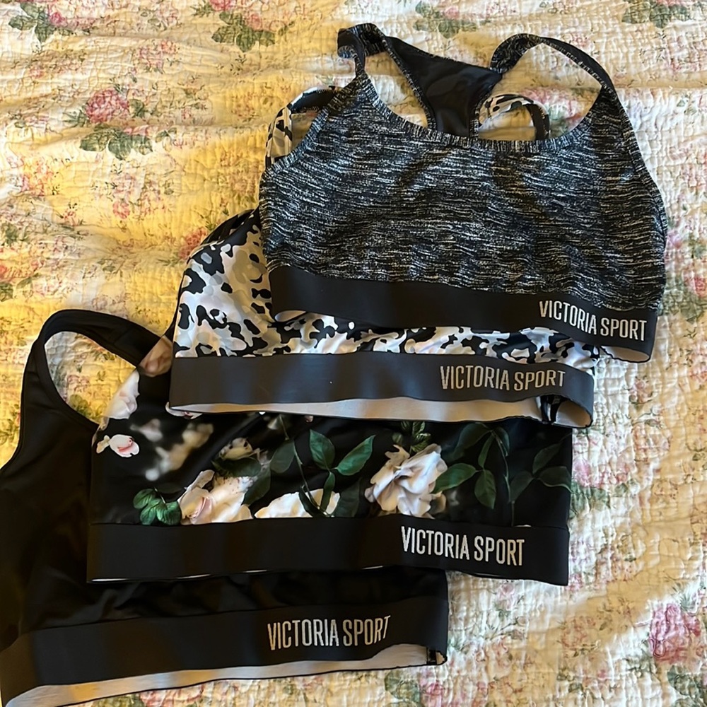 Victoria’s secrets sports bra bundle